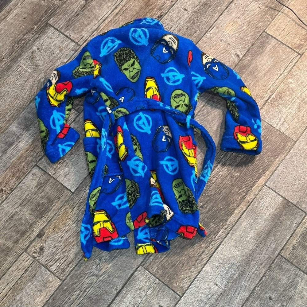 Avengers Robe​​ - Picture 4 of 4